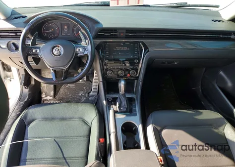 2020 Volkswagen Passat R-Line z USA, uszkodzony, nr VIN 1VWMA7A38LC014566